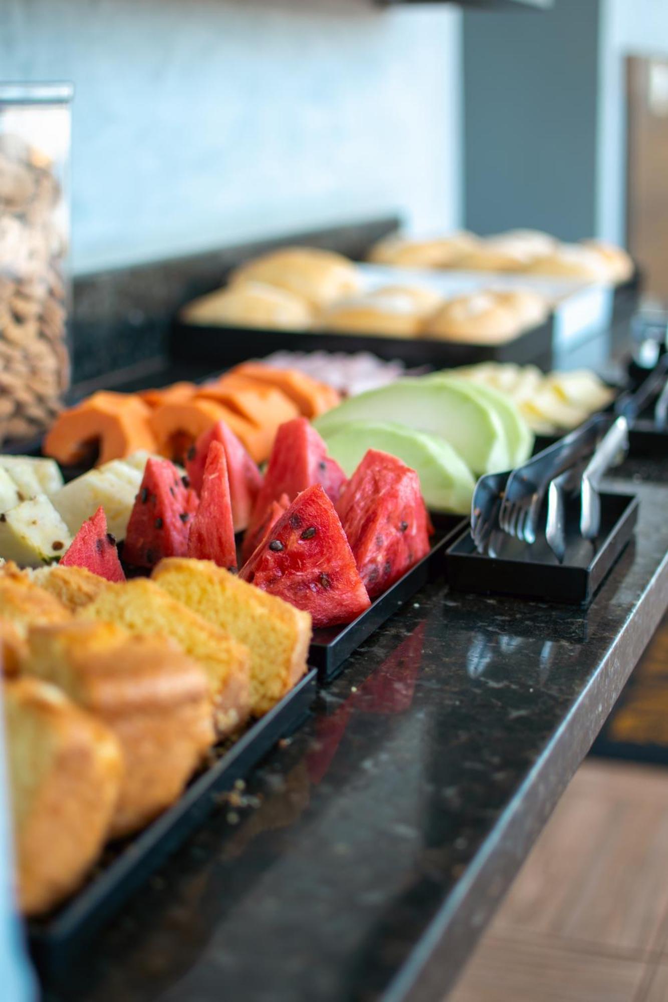 Pling Hotel Jataí Екстериор снимка